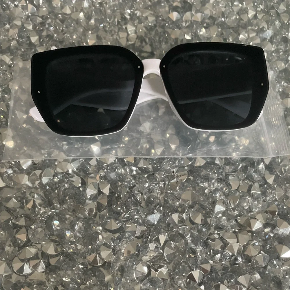 Men’s Black and White Oversized Square Sunglasses